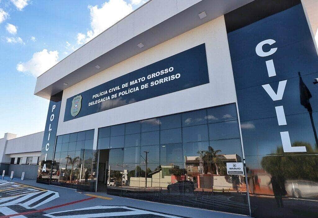 Câmeras de segurança registraram o crime, que aconteceu na área central da cidade. As mulheres foram autuadas em flagrante.